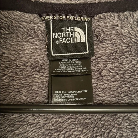 The North Face Women's Charcoal Teddy Jacket - Picture 4 of 9